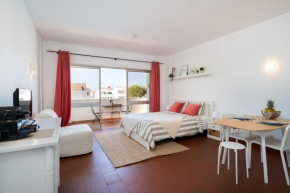 SILCHORO - Estúdio remodelado com AC e piscina em Albufeira